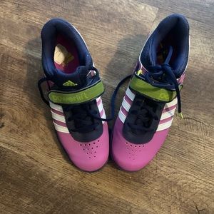 Adidas powerlift women’s shoes- like new-size 6